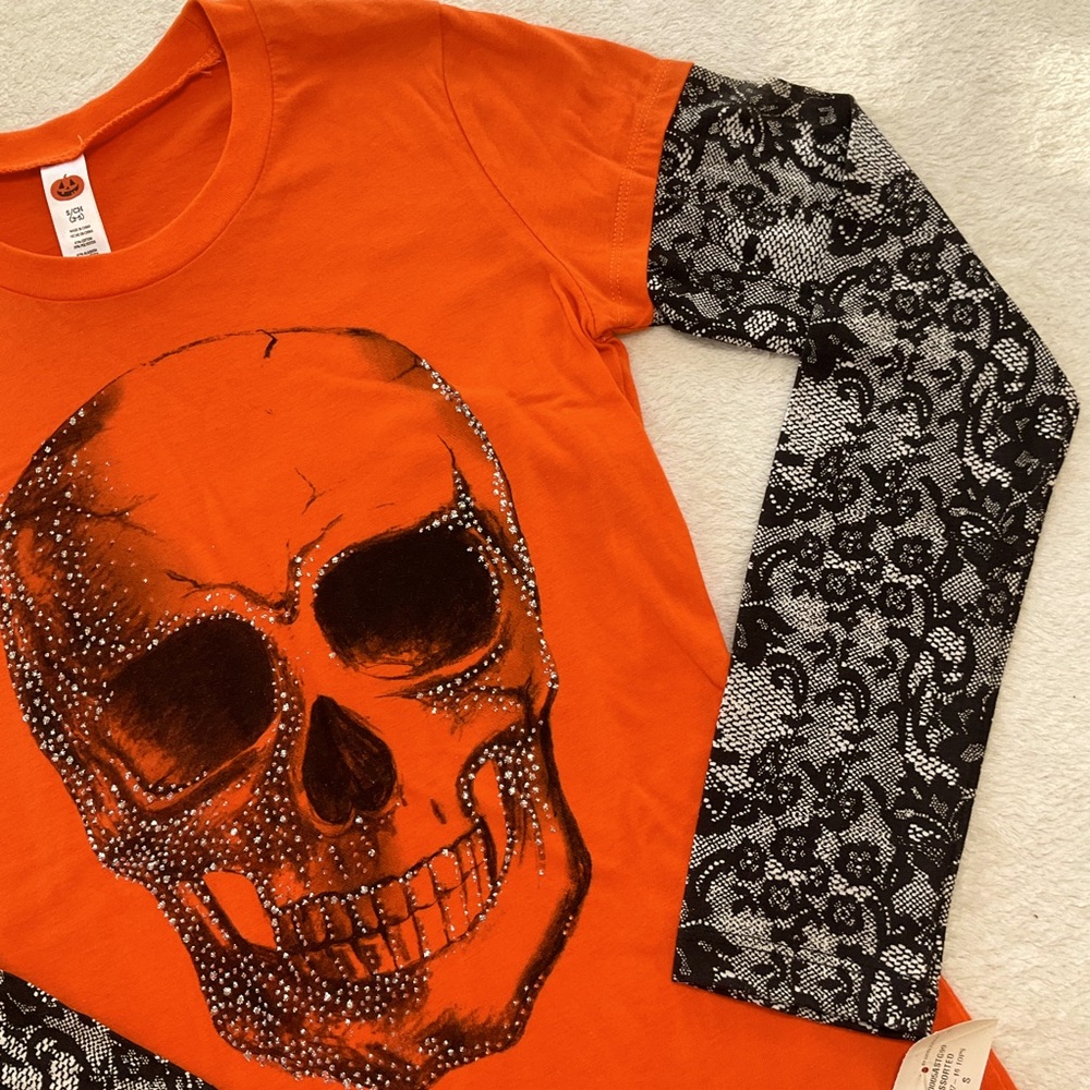 🌼4/$10🌼 NWT Orange Rhinestone Skull Long Sleeve Top Faux Lace Design |  Small